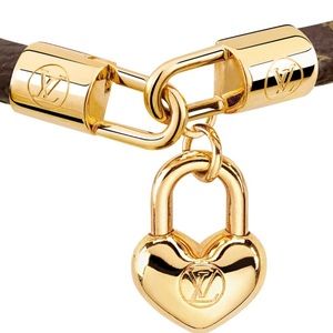 Louis Vuitton bracelet❤️❤️❤️❤️brand new